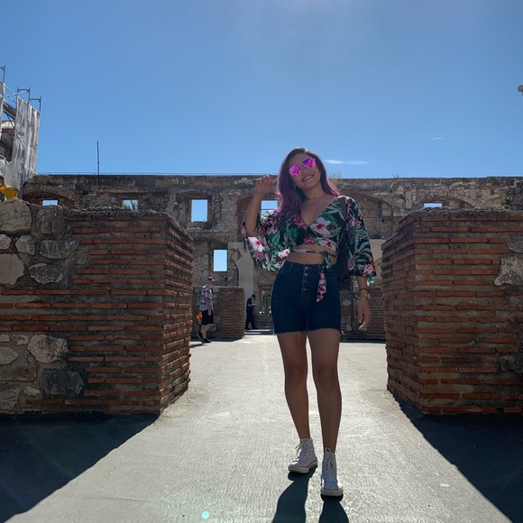 Meet your Posher, Lily - Picture 1 of 1